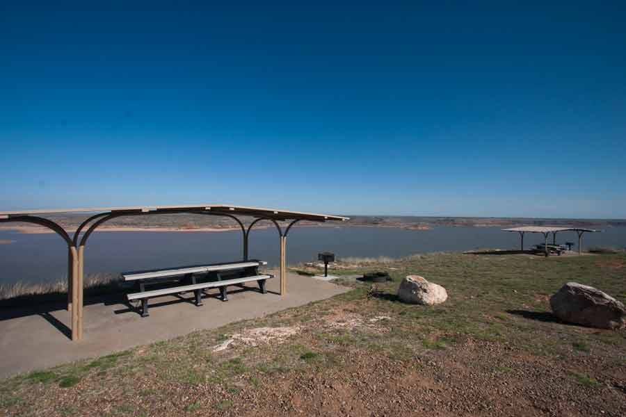campsites beside the lake
