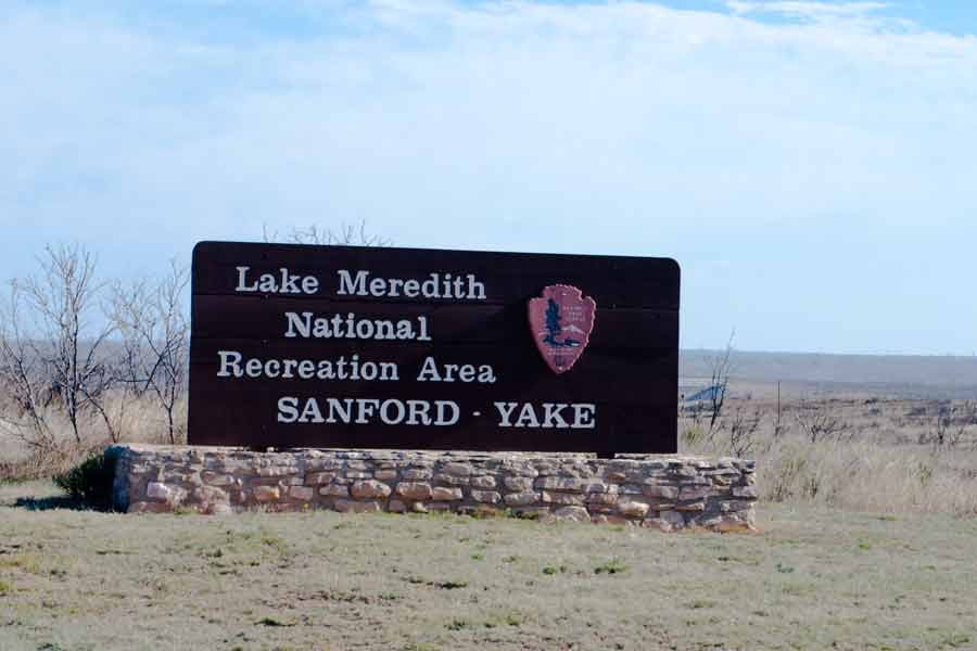 sign for Lake Meredith National Recreation Area