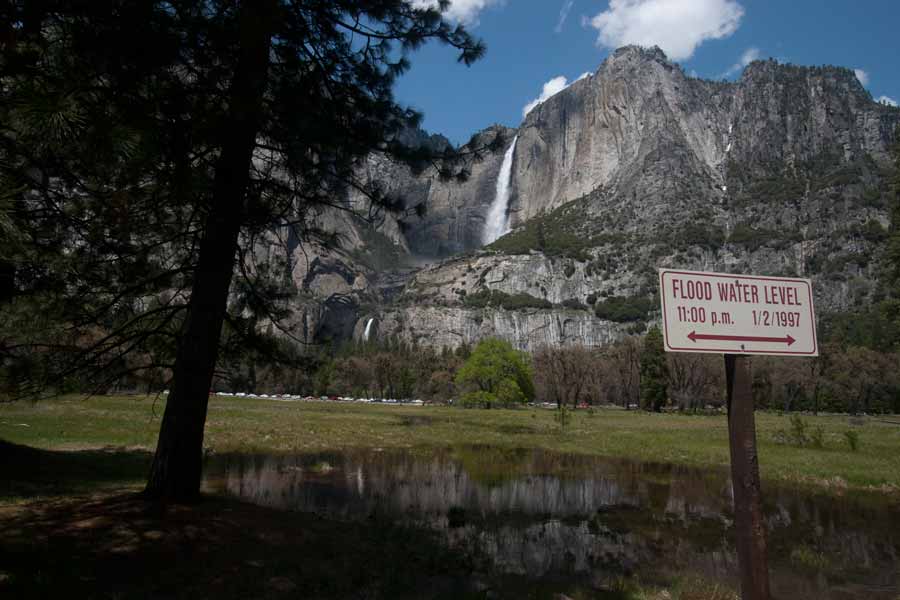 sign for flood level 1997