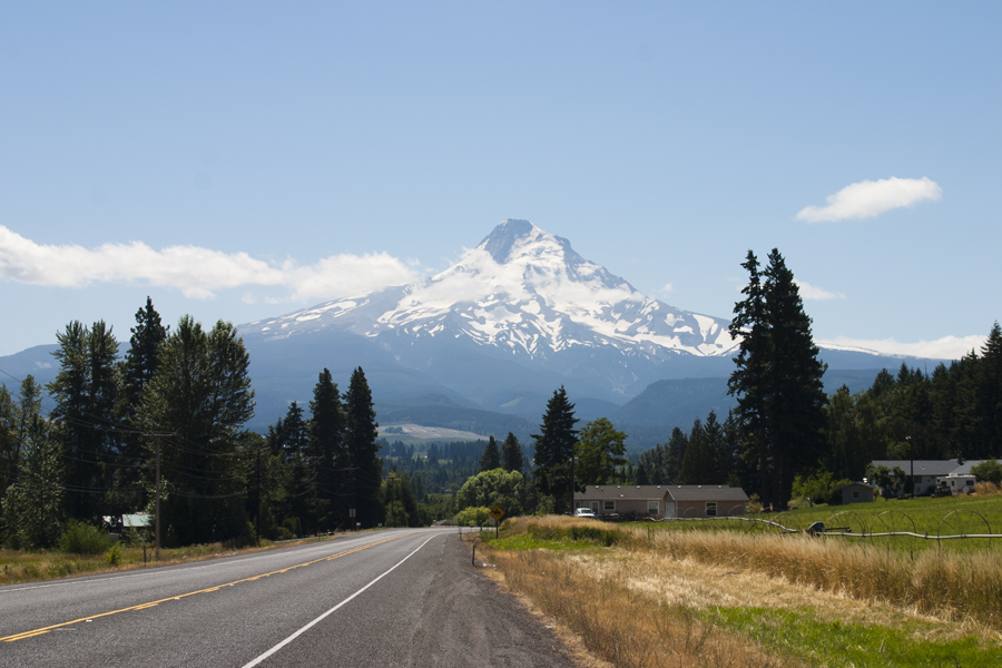 road to Mount Hood