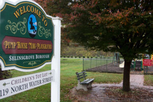 Pump House Mini-Playground sign