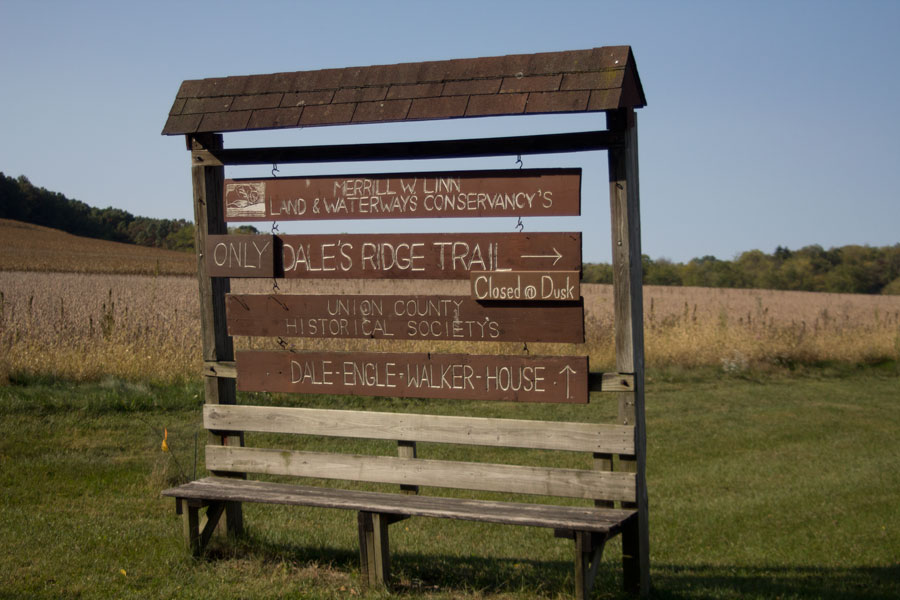 Dale's Ridge Trail sign