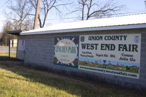Lincoln Park and West End Fair signs