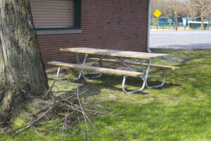 picnic table