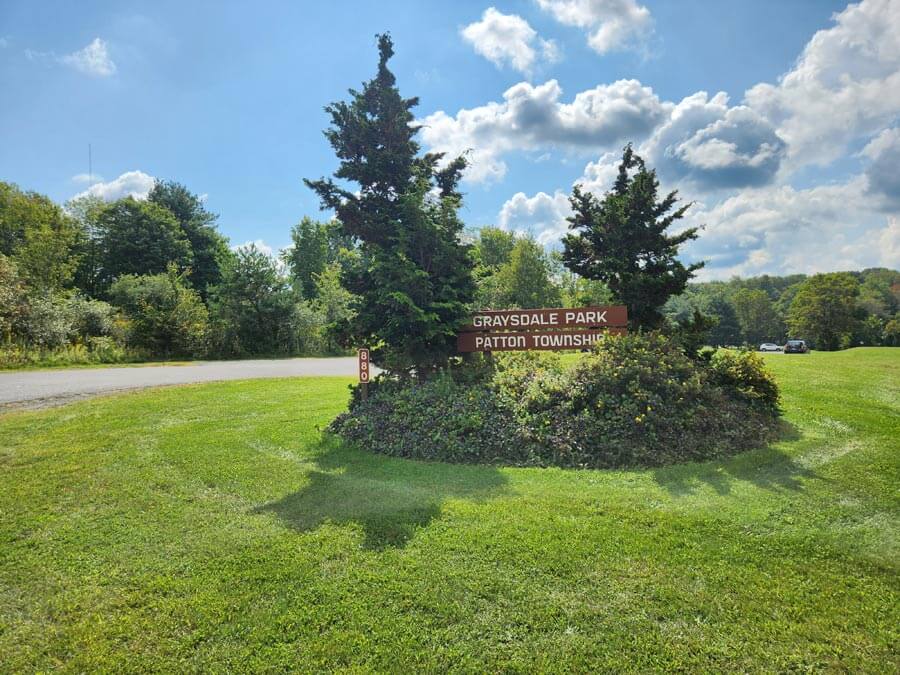 Graysdale Park sign.