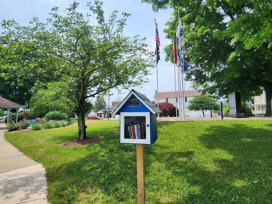 free little library.