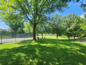 water fountain beside tennis courts.