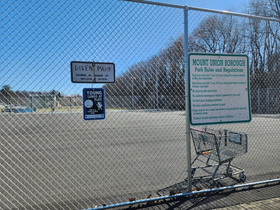 Diven Park signs.