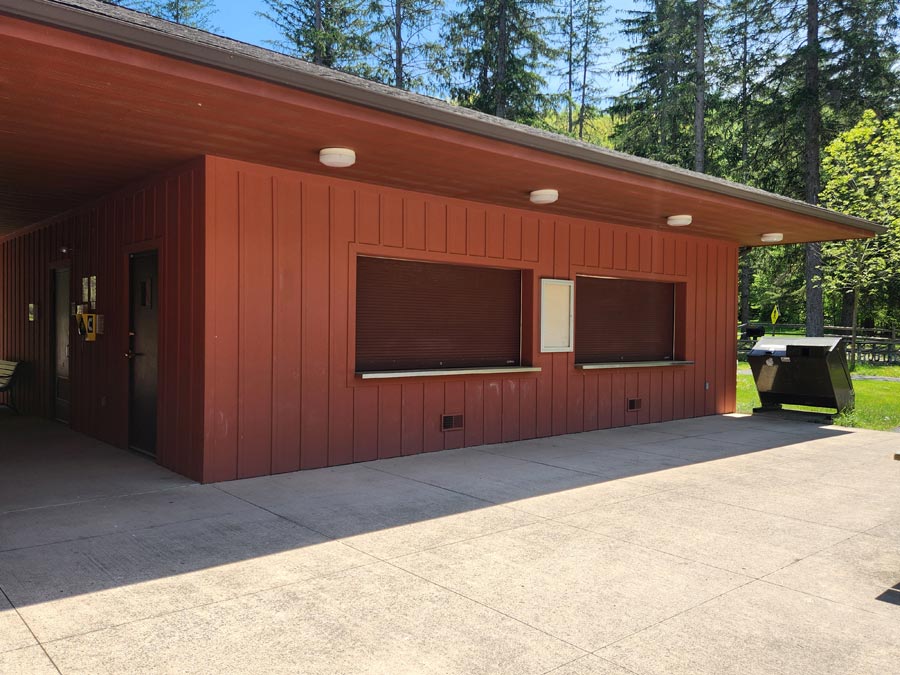 closed concession stand.